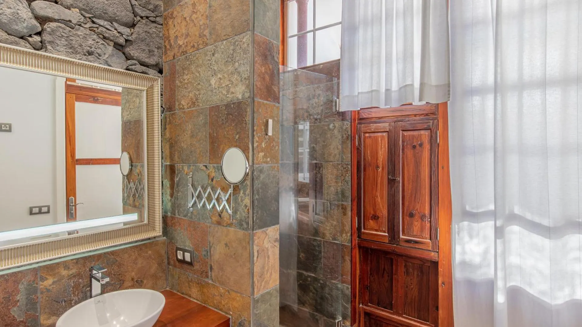 Casa Emblematica - Encanto Y Lujo Frente A La Playa Santa Cruz de la Palma  Apartment